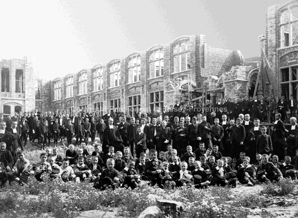 Pensionnat de PassyFroyennes 0080 Internat SaintLuc Tournai